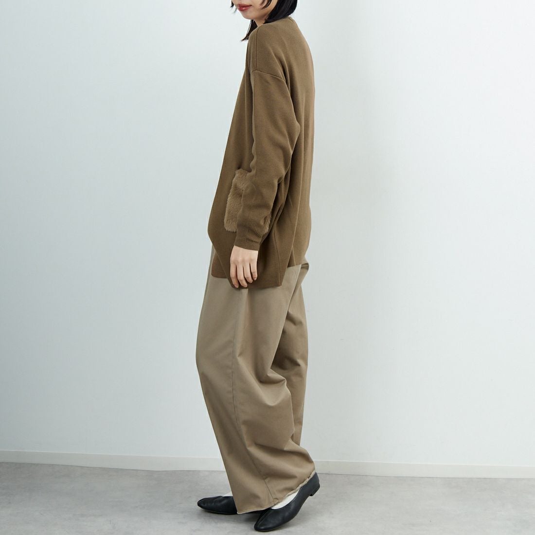 Jf Ready Made [ジェイエフレディメイド] 総針編み ファーポケットカーディガン [3106205] 701 ﾌﾞﾗｳﾝ &&モデル身長：162cm 着用サイズ：F&&