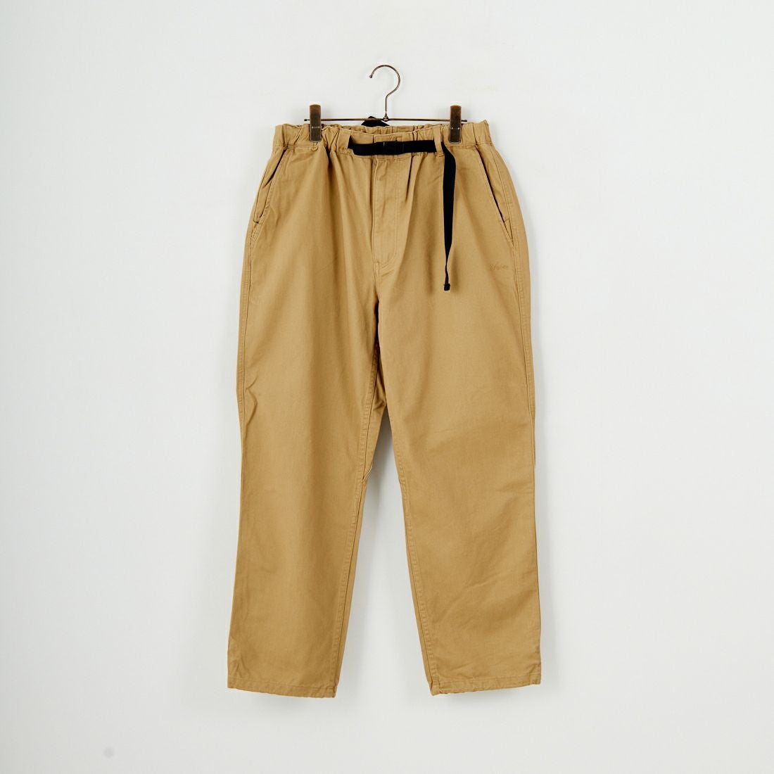 NANGA [ナンガ] ウェビングベルトチノテーパードパンツ [N2530-1D086A