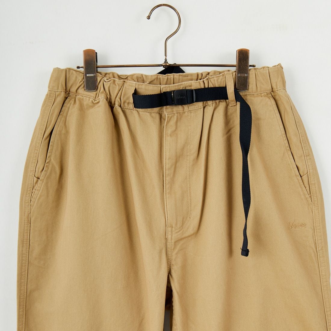 NANGA [ナンガ] ウェビングベルトチノテーパードパンツ [N2530-1D086A] BEG