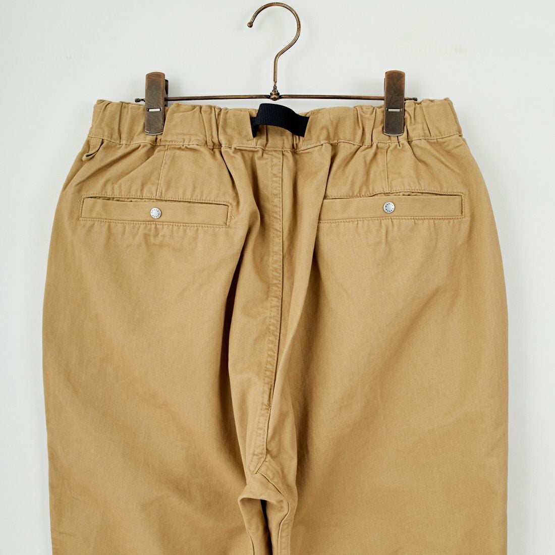 NANGA [ナンガ] ウェビングベルトチノテーパードパンツ [N2530-1D086A