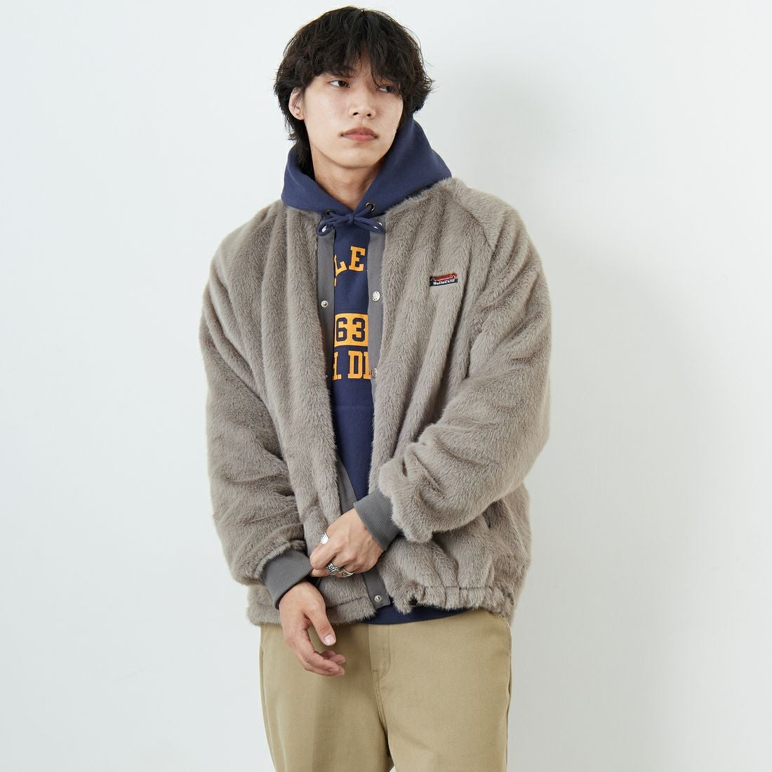 HELLO CALIF [ハローカリフ] ファーボンバーコーチジャケット [HC-254-057] GRYGE &&モデル身長：179cm 着用サイズ：L&&