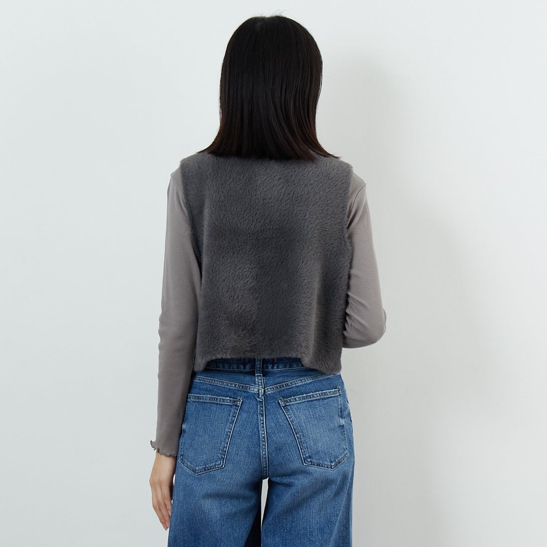 CLOCHE [クロシェ] もこもこファーベスト [55285509] ﾁｬｺｰﾙ &&モデル身長：162cm 着用サイズ：2&&