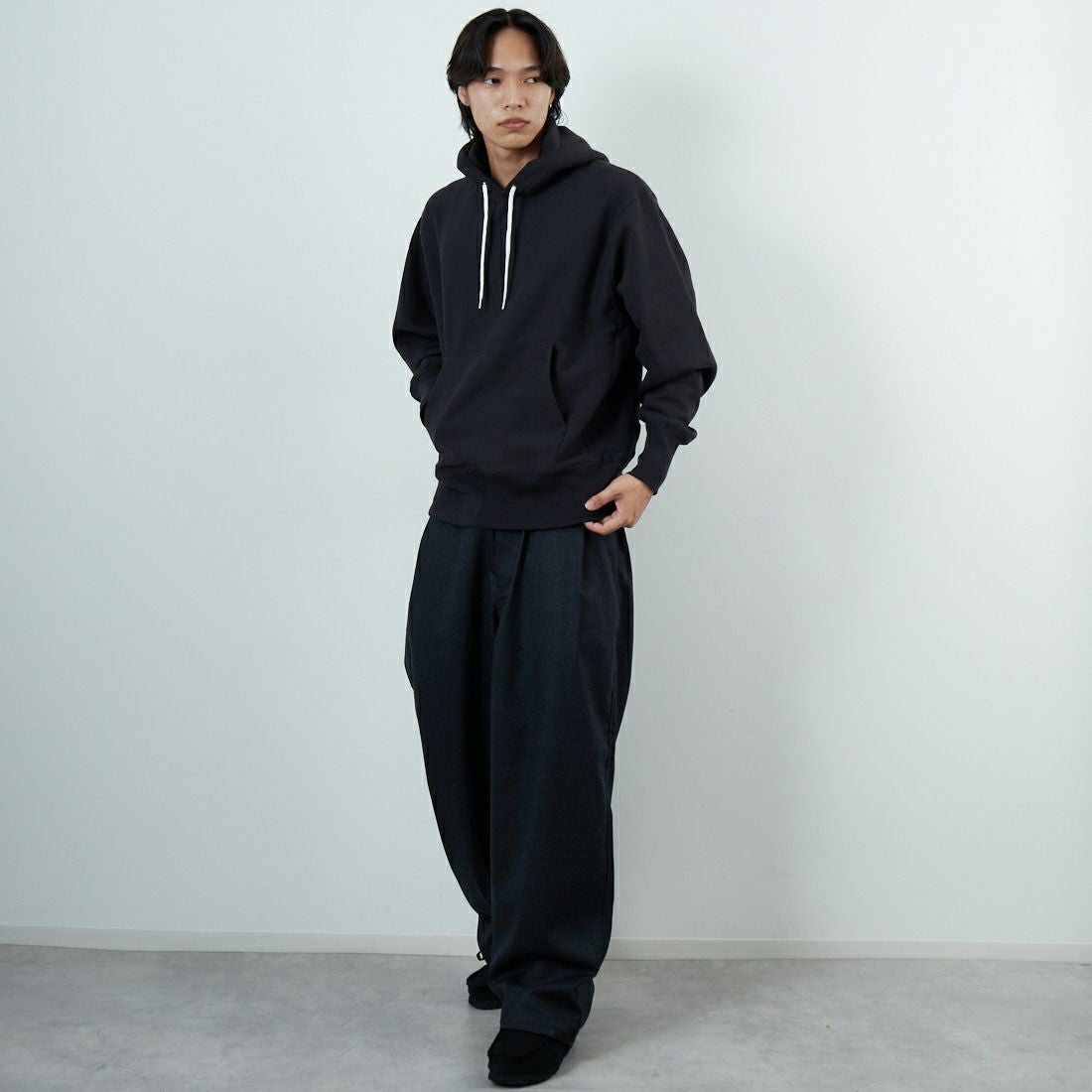 Health knit [ヘルスニット] ロッカーウェイト スウェットフーディ [HR25F-M152] INK BLACK &&モデル身長：179cm 着用サイズ：M&&