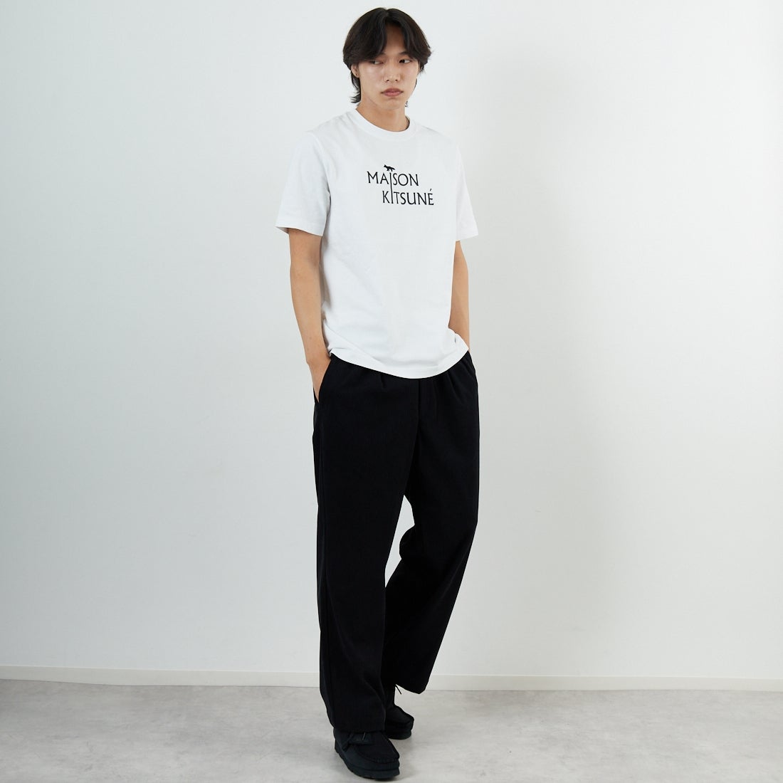 MAISON KITSUNE [メゾン キツネ] PILLAR コンフォートTシャツ [PM00115KJ7025] P100 WHITE &&モデル身長：179cm 着用サイズ：S&&