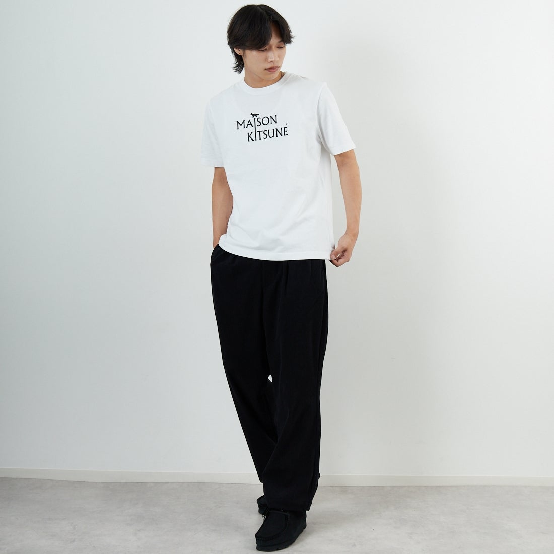 MAISON KITSUNE [メゾン キツネ] PILLAR コンフォートTシャツ [PM00115KJ7025] P100 WHITE &&モデル身長：179cm 着用サイズ：S&&