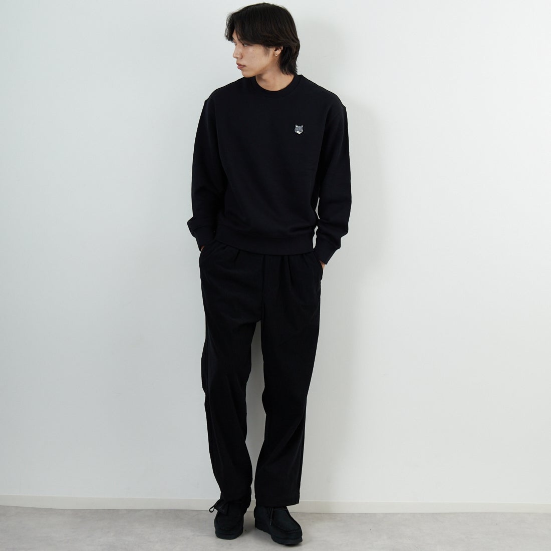 MAISON KITSUNE [メゾン キツネ] フォックスヘッド コンフォートスウェット [PM00304KM0341] P199 BLACK &&モデル身長：179cm 着用サイズ：M&&