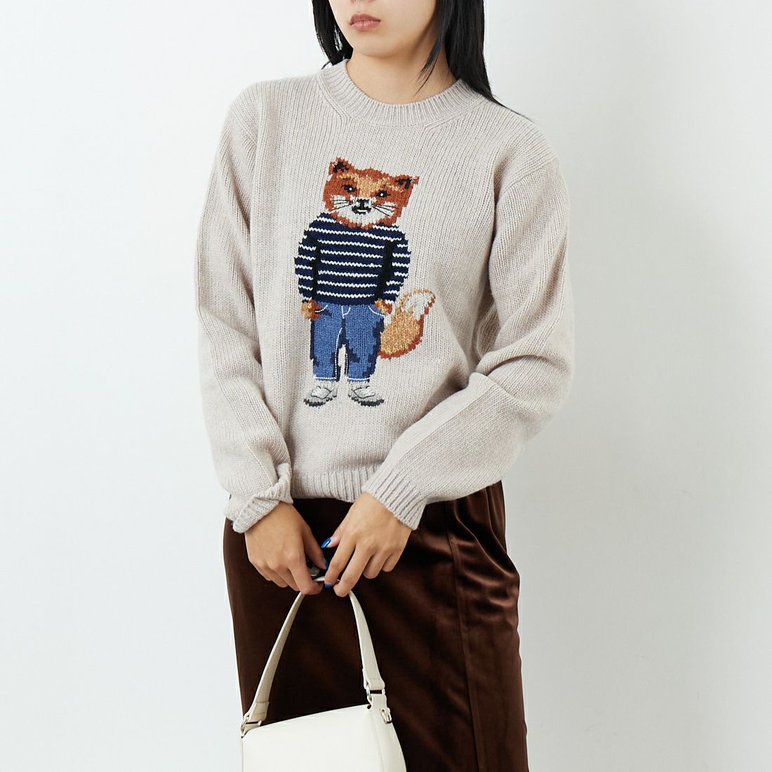MAISON KITSUNE [メゾン キツネ] ドレスドフォックス インターシャウールジャンパー [PW00812KH0002] 0382 P.WHI &&モデル身長：167cm 着用サイズ：S&&