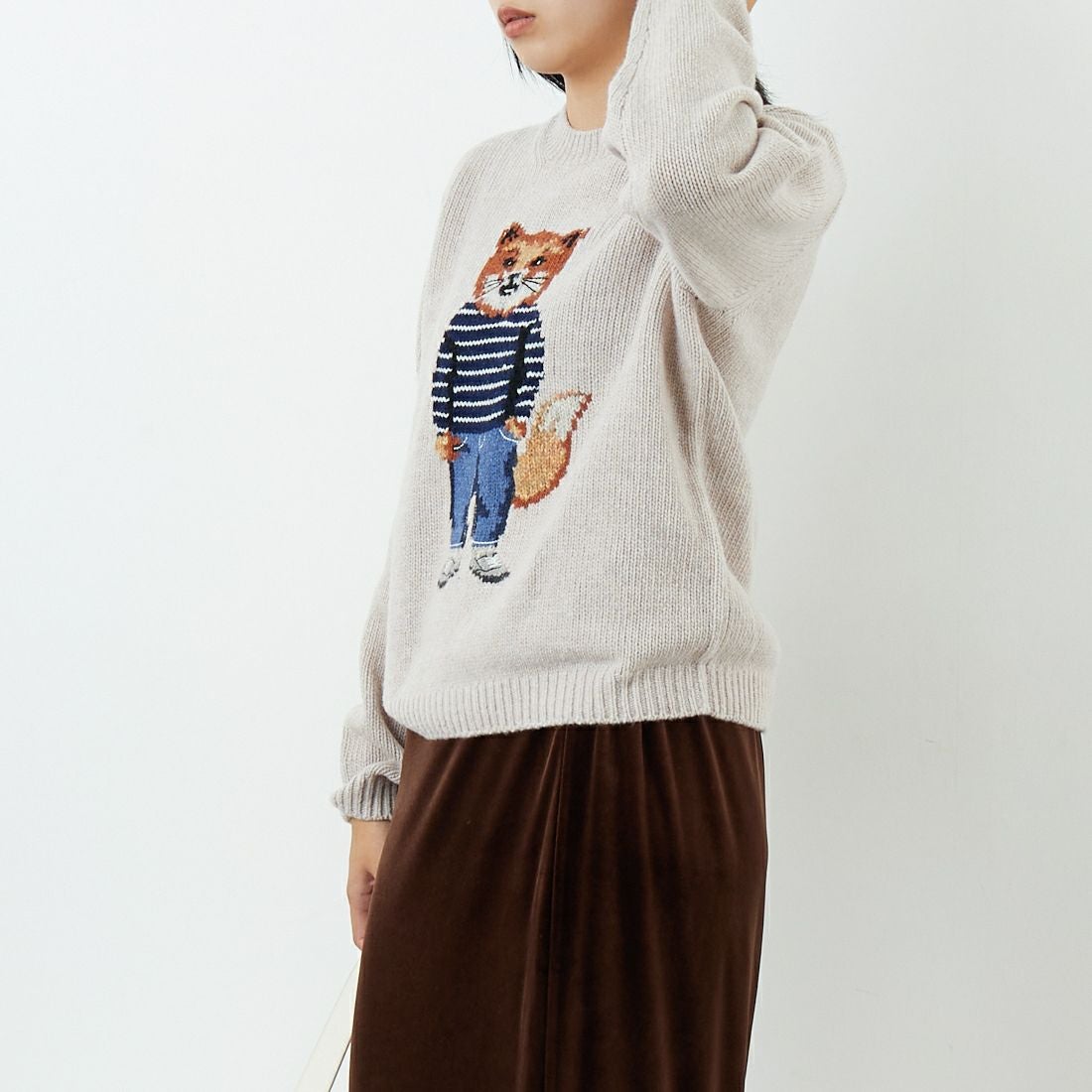 MAISON KITSUNE [メゾン キツネ] ドレスドフォックス インターシャウールジャンパー [PW00812KH0002] 0382 P.WHI &&モデル身長：167cm 着用サイズ：S&&