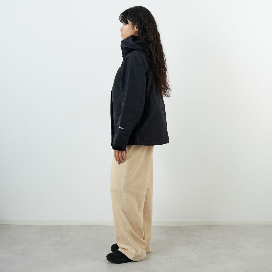 THE NORTH FACE [ザ ノースフェイス] マウンテンライトジャケット [NPW62550] K &&モデル身長：162cm 着用サイズ：M&&