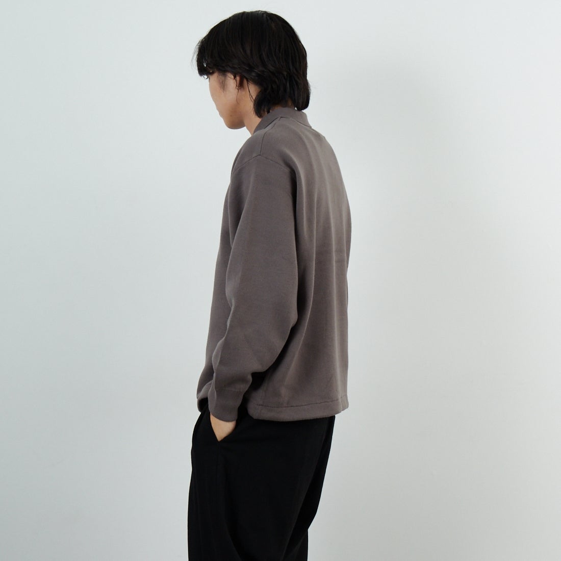 SLICK [スリック] スウェットライク ドローストリングポロニット [5151028] 500 BROWN &&モデル身長：179cm 着用サイズ：1&&