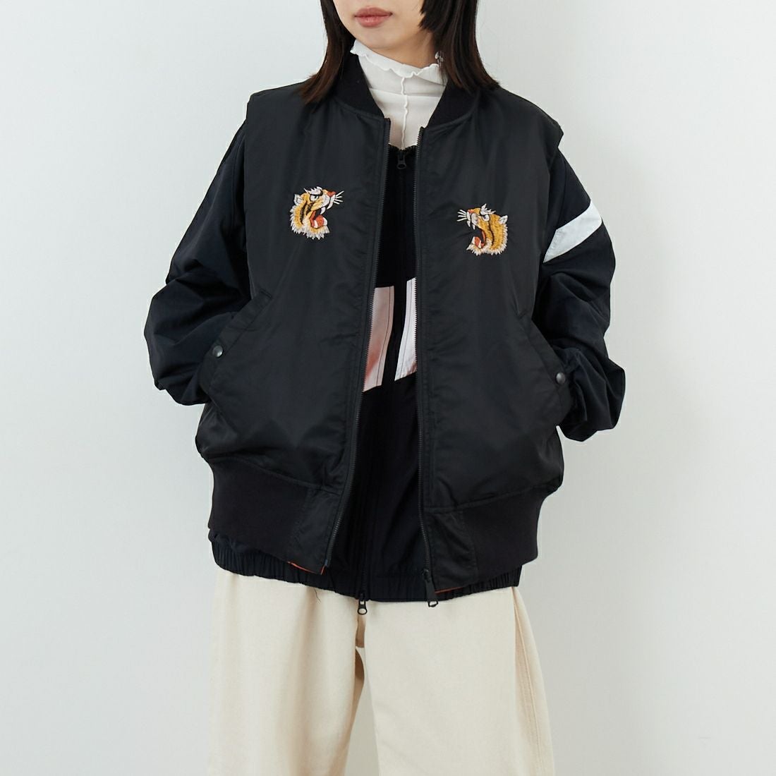 THRIFTY LOOK [スリフティールック] MA-1 刺繍ベスト [TL25F032] BLACK &&モデル身長：162cm 着用サイズ：XS&&