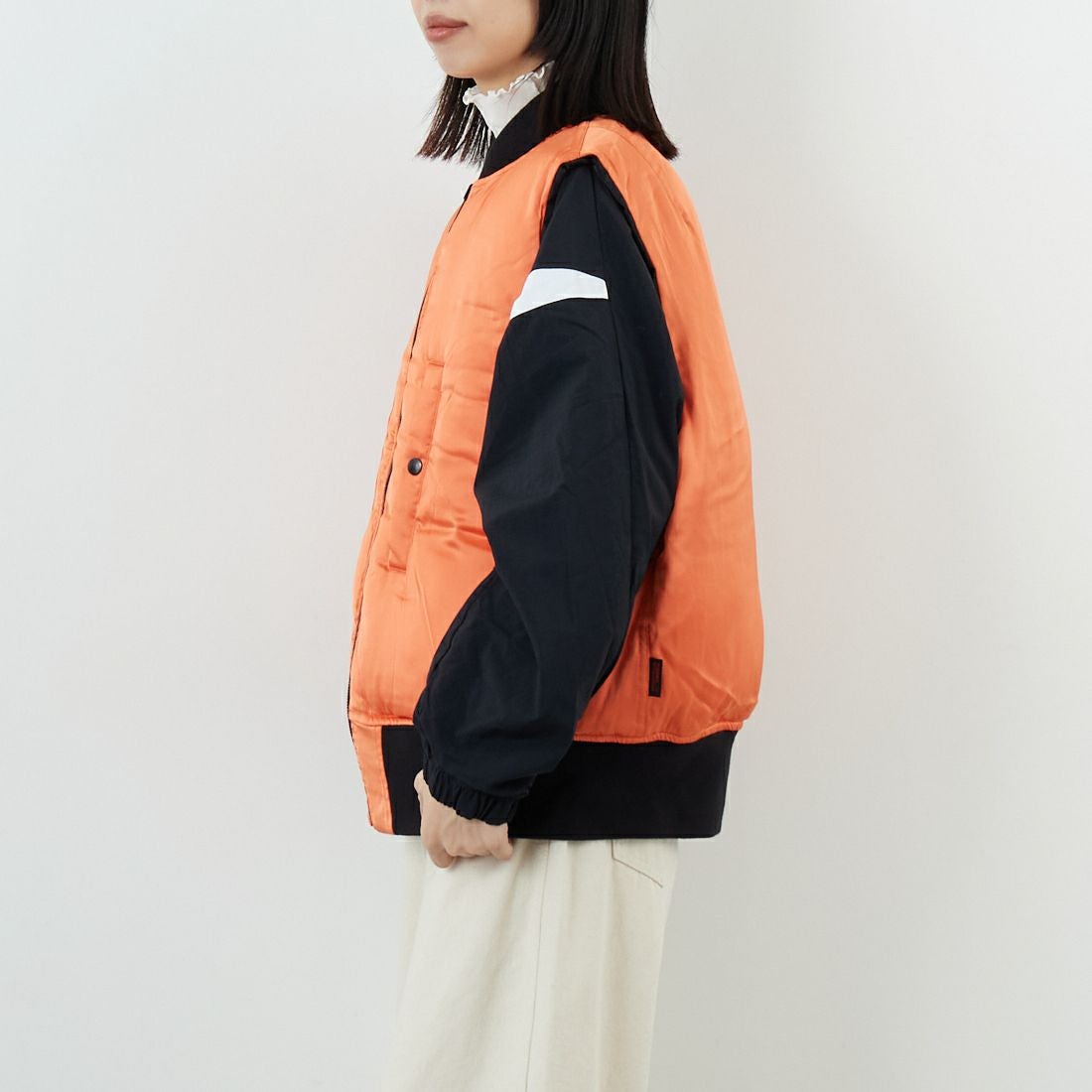 THRIFTY LOOK [スリフティールック] MA-1 刺繍ベスト [TL25F032] BLACK &&モデル身長：162cm 着用サイズ：XS&&