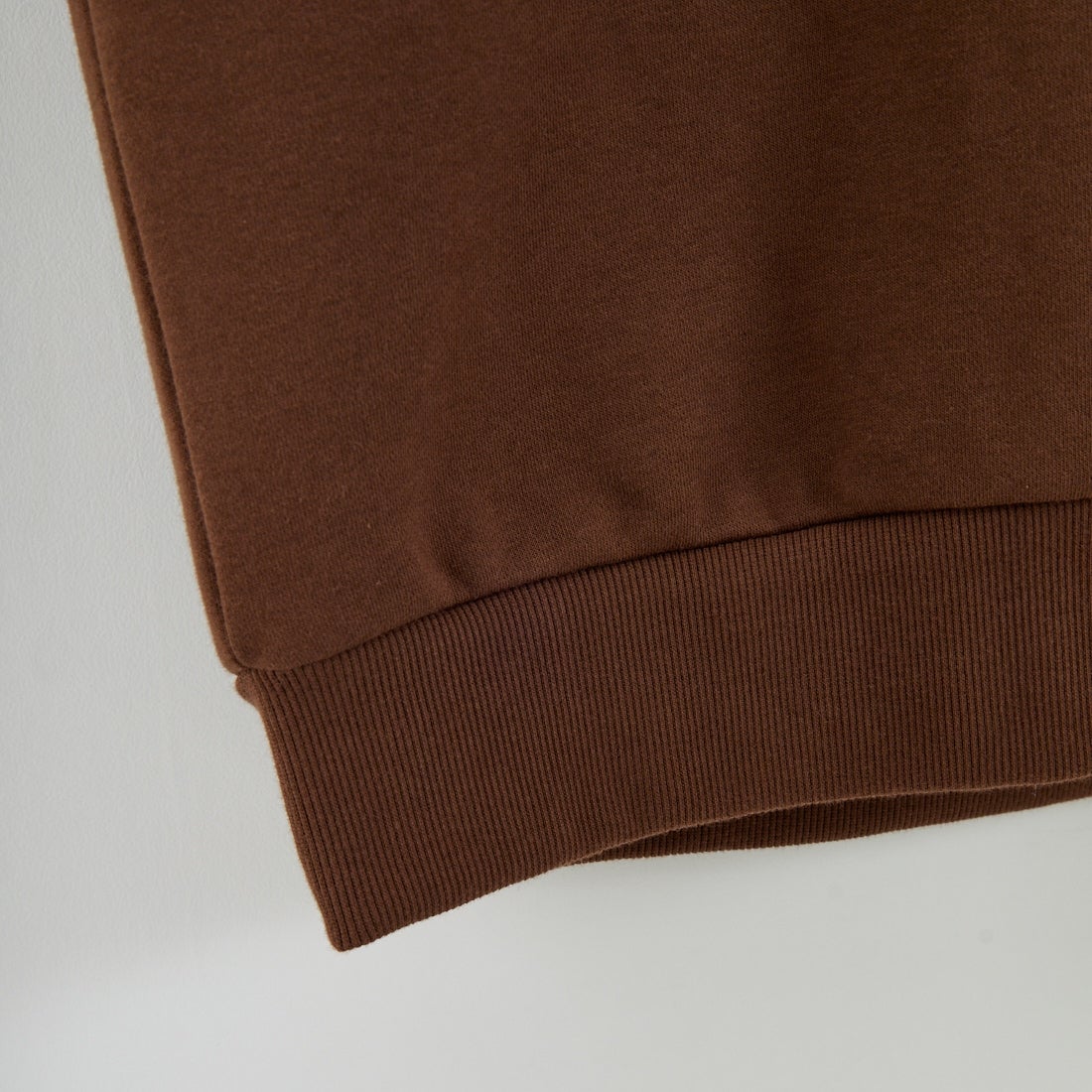 Marmot [マーモット] 別注 ブランド刺繍ロゴ クルーネックスウェット [MTFW25USW364IN-JF] BROWN