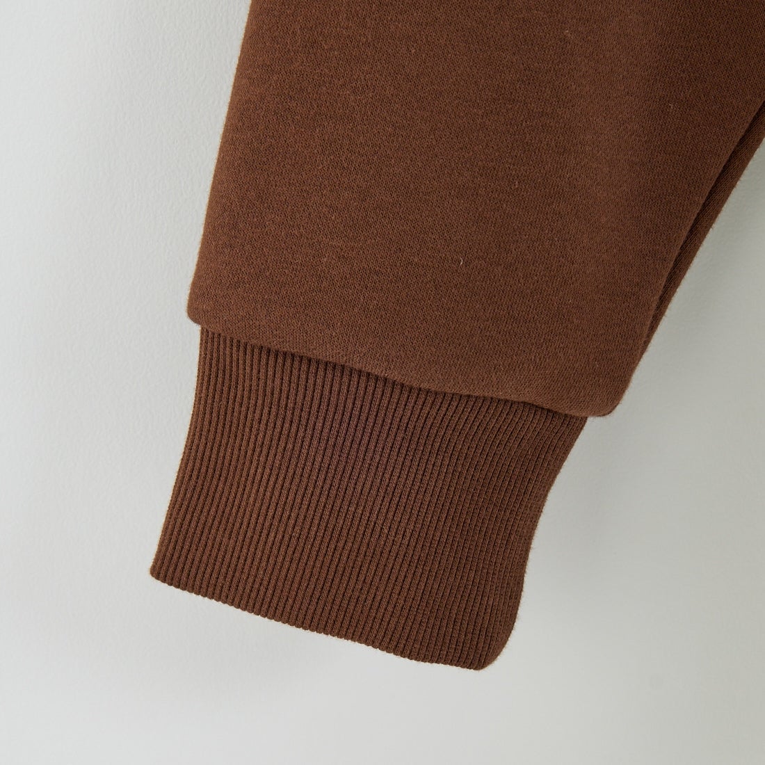 Marmot [マーモット] 別注 ブランド刺繍ロゴ クルーネックスウェット [MTFW25USW364IN-JF] BROWN