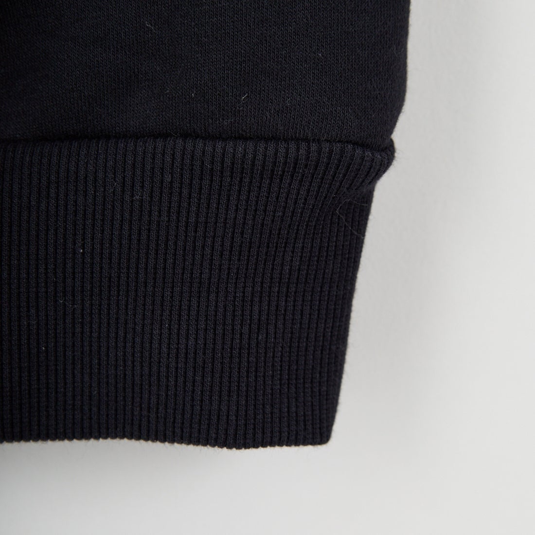 Marmot [マーモット] 別注 ワンポイントロゴ ポケットスウェット [MTFW25USW361IN-JF] BLACK