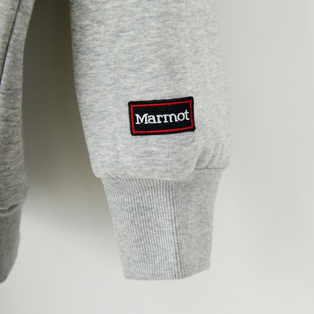 Marmot [マーモット] 別注 ヒストリーロゴ バックプリントスウェット [MTFW25USW363IN-JF] TOP GRAY