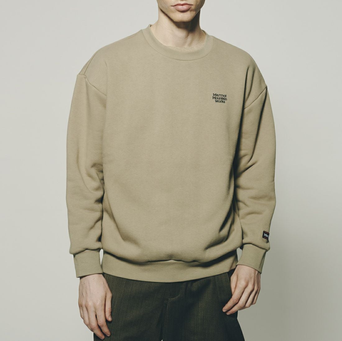 Marmot [マーモット] 別注 ヒストリーロゴ バックプリントスウェット [MTFW25USW363IN-JF] BEIGE