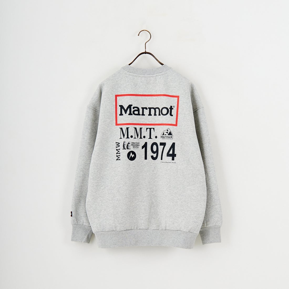 Marmot [マーモット] 別注 ヒストリーロゴ バックプリントスウェット [MTFW25USW363IN-JF] TOP GRAY