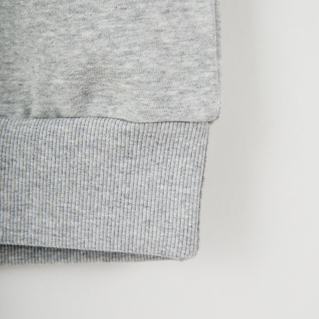 Marmot [マーモット] 別注 ヒストリーロゴ バックプリントスウェット [MTFW25USW363IN-JF] TOP GRAY