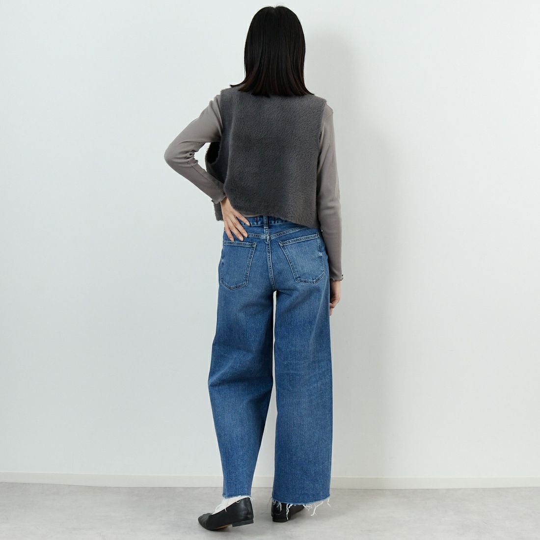 RED CARD TOKYO [レッドカード トーキョー] マーヴェリック ワイドフレアパンツ [12W11601SMD] A-STN MID &&モデル身長：162cm 着用サイズ：22&&