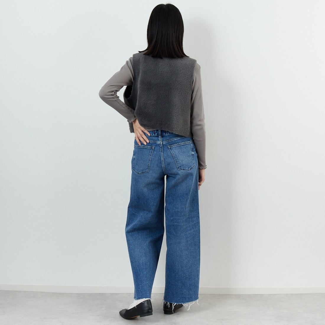 RED CARD TOKYO [レッドカード トーキョー] マーヴェリック ワイドフレアパンツ [12W11601SMD] A-STN MID &&モデル身長：162cm 着用サイズ：22&&