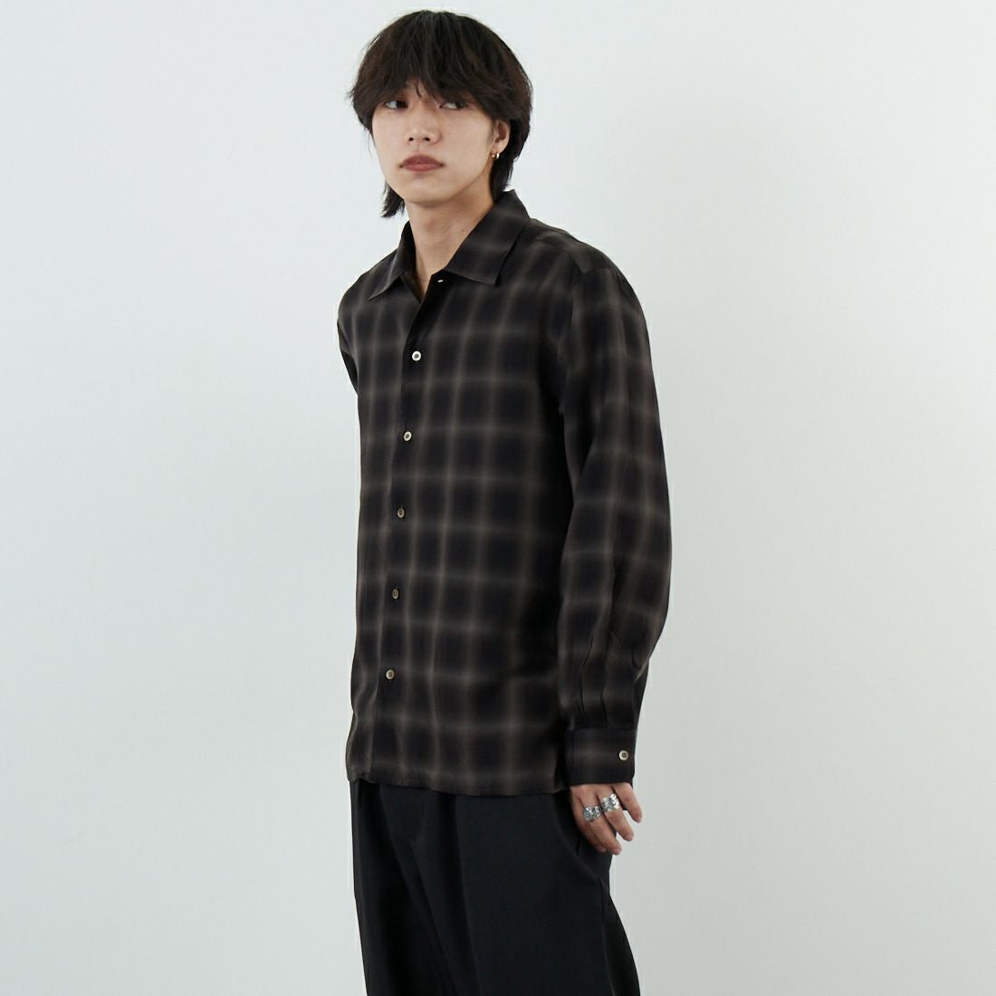 MANUAL ALPHABET [マニュアルアルファベット] ツイルフェードチェックシャツ [MA-S-806] BLACK &&モデル身長：179cm 着用サイズ：2&&