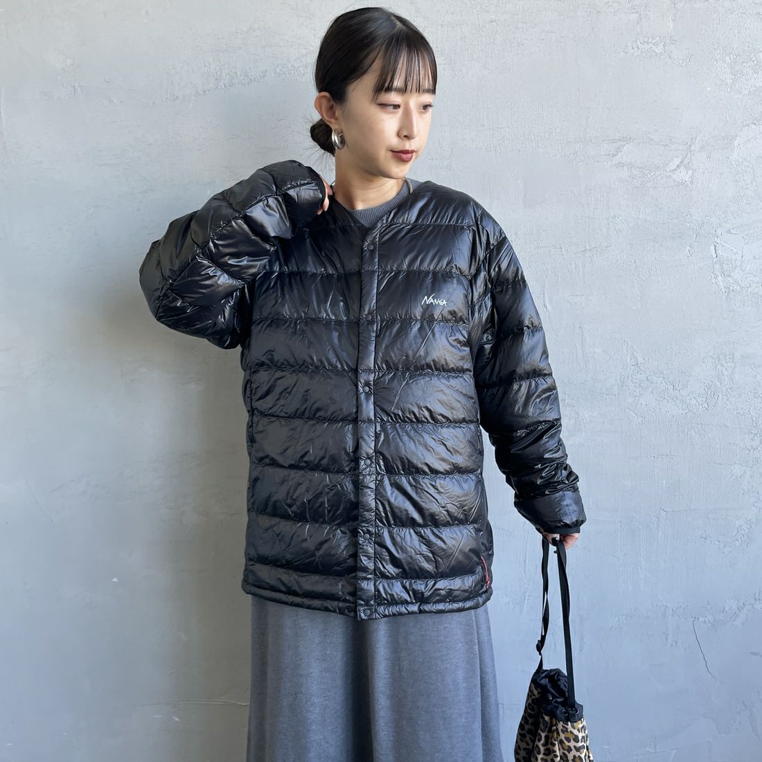 NANGA [ナンガ] 7デイズインナーダウンカーディガン [N2530-0I061A] BLK &&モデル身長：150cm 着用サイズ：S&&