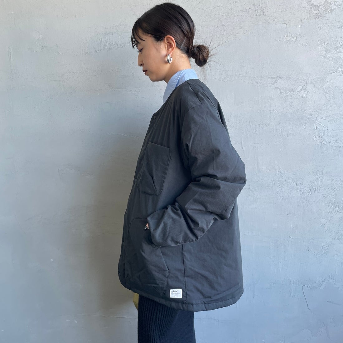 NANGA [ナンガ] ヒノックリップストップインナーダウンカーディガン [ND2441-1M300] BLK &&モデル身長：150cm 着用サイズ：S&&