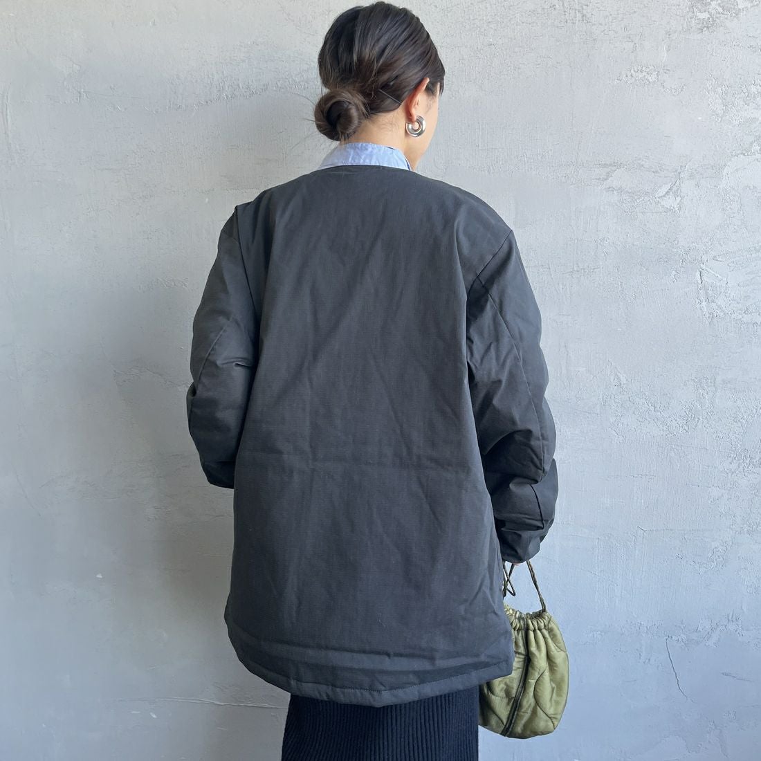 NANGA [ナンガ] ヒノックリップストップインナーダウンカーディガン [ND2441-1M300] BLK &&モデル身長：150cm 着用サイズ：S&&