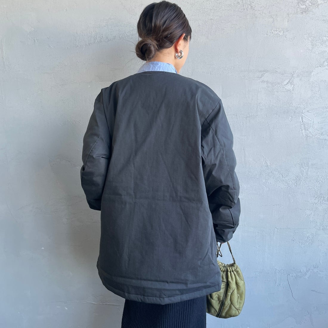 NANGA [ナンガ] ヒノックリップストップインナーダウンカーディガン [ND2441-1M300] BLK &&モデル身長：150cm 着用サイズ：S&&