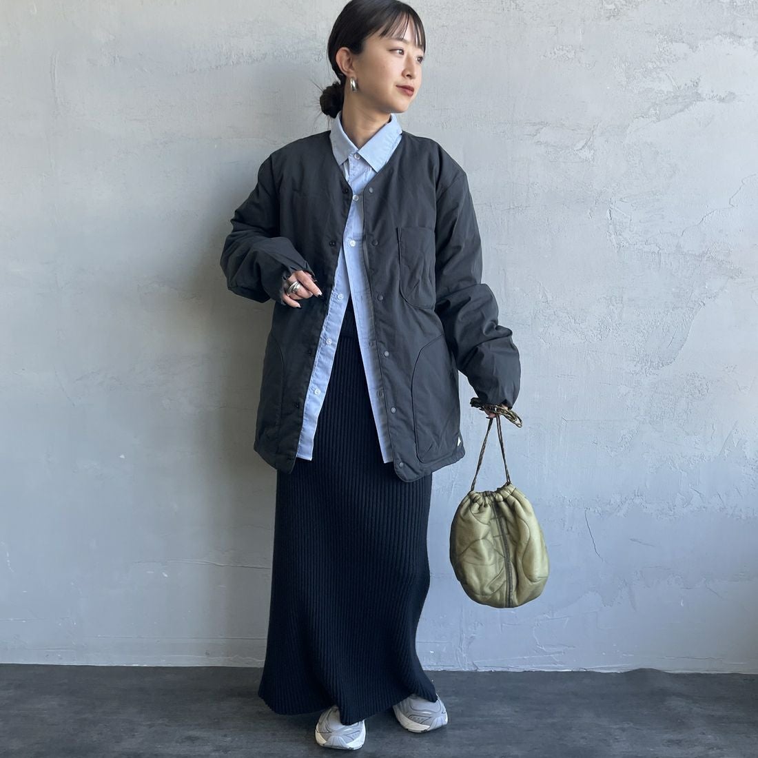 NANGA [ナンガ] ヒノックリップストップインナーダウンカーディガン [ND2441-1M300] BLK &&モデル身長：150cm 着用サイズ：S&&