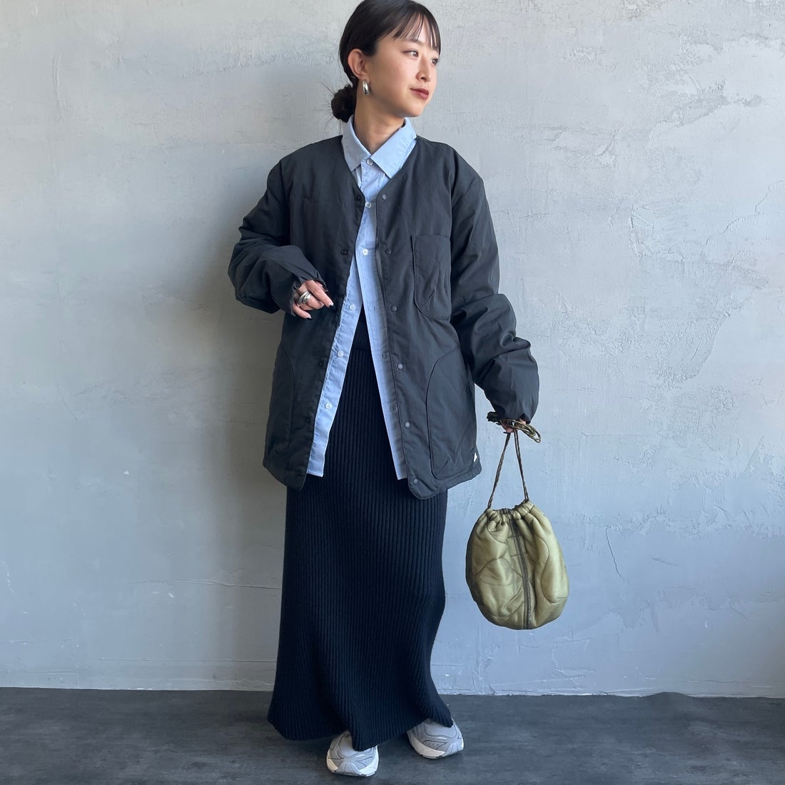 NANGA [ナンガ] ヒノックリップストップインナーダウンカーディガン [ND2441-1M300] BLK &&モデル身長：150cm 着用サイズ：S&&