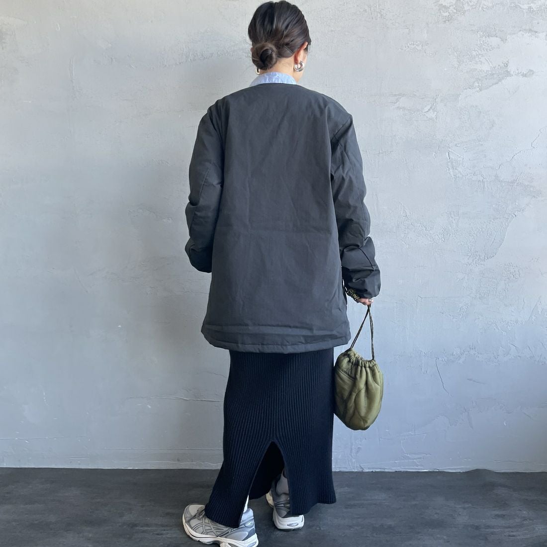 NANGA [ナンガ] ヒノックリップストップインナーダウンカーディガン [ND2441-1M300] BLK &&モデル身長：150cm 着用サイズ：S&&