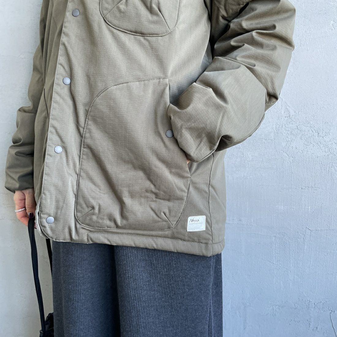 NANGA [ナンガ] ヒノックリップストップインナーダウンカーディガン [ND2441-1M300] AMG &&モデル身長：159cm 着用サイズ：S&&