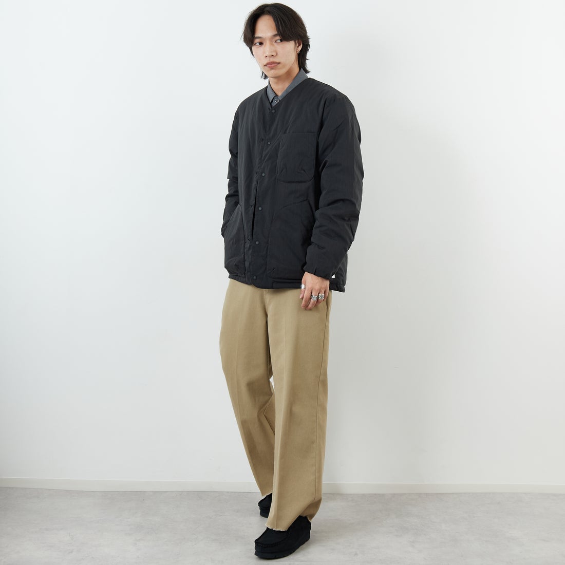 NANGA [ナンガ] ヒノックリップストップインナーダウンカーディガン [ND2441-1M300] BLK &&モデル身長：179cm 着用サイズ：L&&