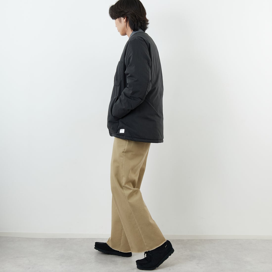 NANGA [ナンガ] ヒノックリップストップインナーダウンカーディガン [ND2441-1M300] BLK &&モデル身長：179cm 着用サイズ：L&&