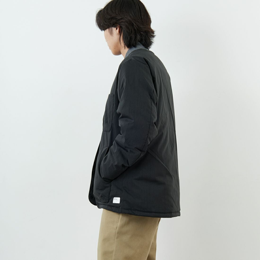 NANGA [ナンガ] ヒノックリップストップインナーダウンカーディガン [ND2441-1M300] BLK &&モデル身長：179cm 着用サイズ：L&&