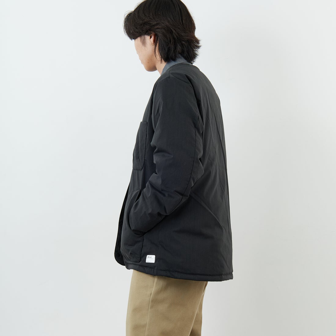 NANGA [ナンガ] ヒノックリップストップインナーダウンカーディガン [ND2441-1M300] BLK &&モデル身長：179cm 着用サイズ：L&&