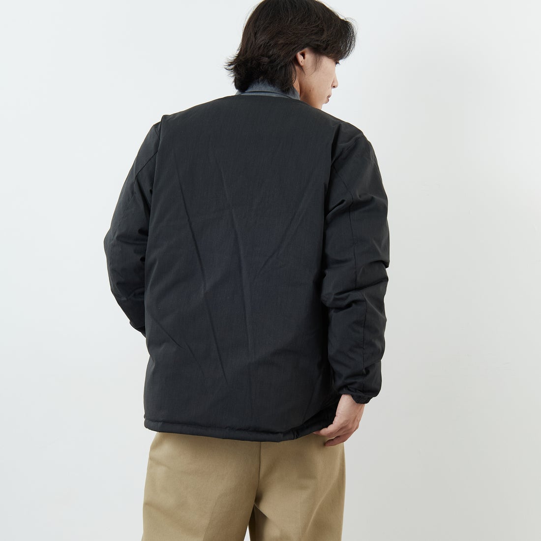 NANGA [ナンガ] ヒノックリップストップインナーダウンカーディガン [ND2441-1M300] BLK &&モデル身長：179cm 着用サイズ：L&&