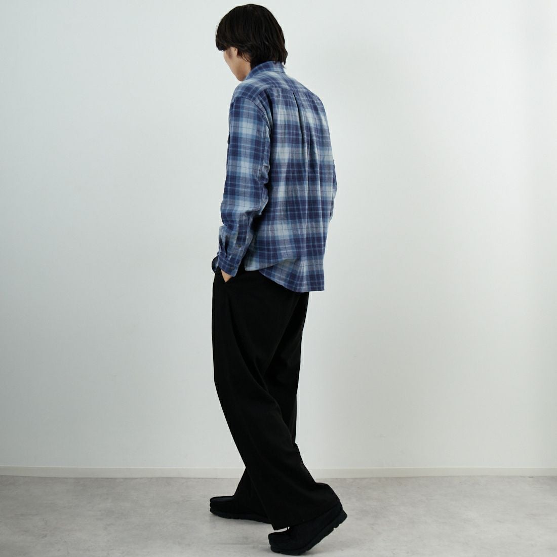 NANGA [ナンガ] フェードタータンチェックキャンプシャツ [N2530-1I107A] BLU &&モデル身長：179cm 着用サイズ：M&&