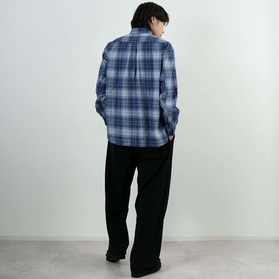 NANGA [ナンガ] フェードタータンチェックキャンプシャツ [N2530-1I107A] BLU &&モデル身長：179cm 着用サイズ：M&&