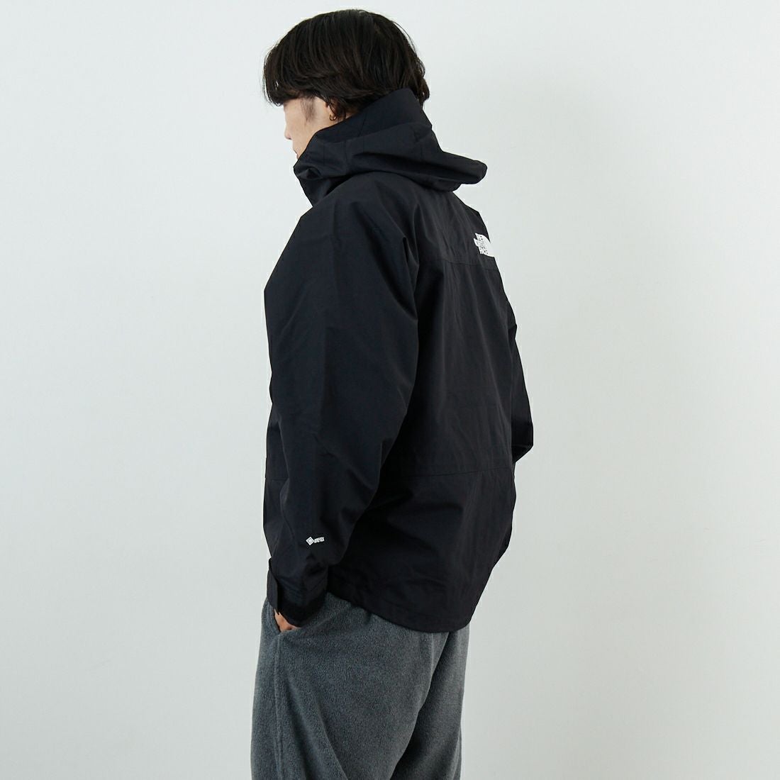 THE NORTH FACE [ザ ノースフェイス] マウンテンライトジャケット [NP62550] K &&モデル身長：179cm 着用サイズ：M&&