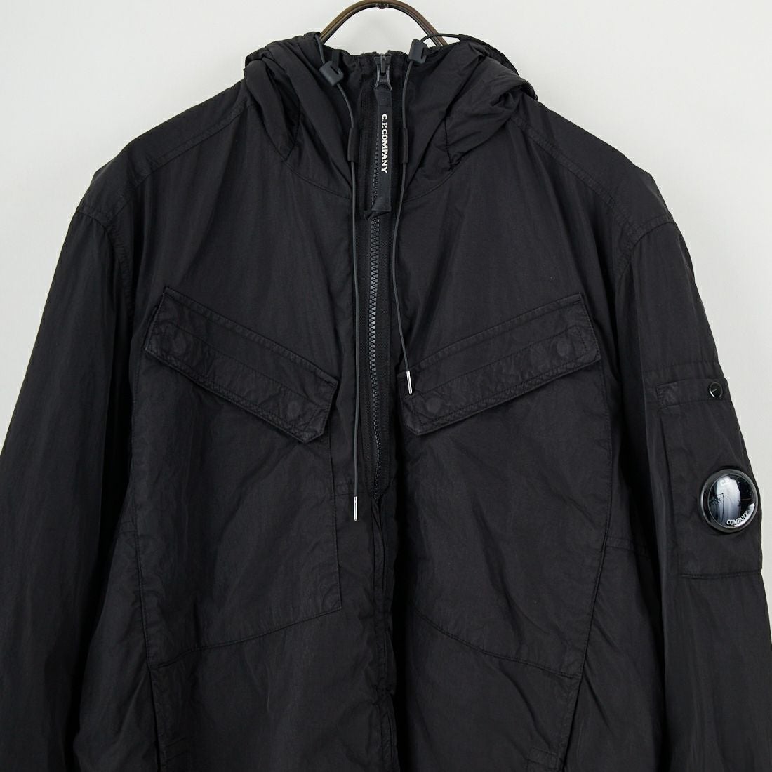 C.P.COMPANY [シーピーカンパニー] Chrome-R フーデッドジップオーバー