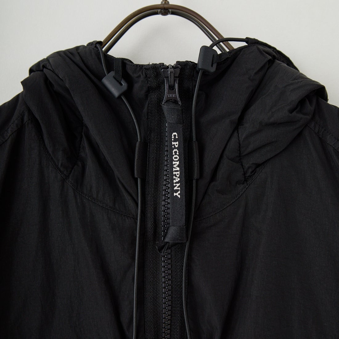 C.P.COMPANY [シーピーカンパニー] Chrome-R フーデッドジップオーバーシャツ [19CMOS084A] 999 BLACK