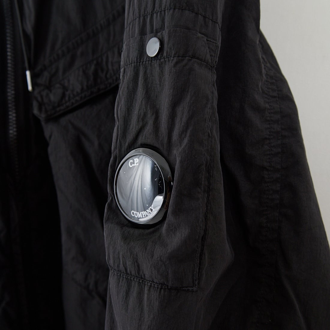 C.P.COMPANY [シーピーカンパニー] Chrome-R フーデッドジップオーバーシャツ [19CMOS084A] 999 BLACK