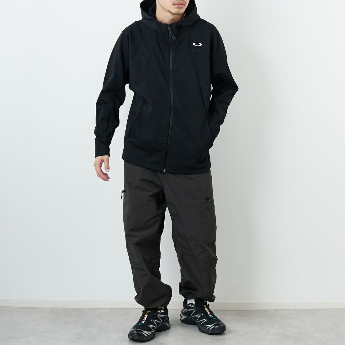 OAKLEY [オークリー] エンハンスグリッド フリースジャケット [FOA408211] 02E BLACKO &&モデル身長：168cm 着用サイズ：S&&