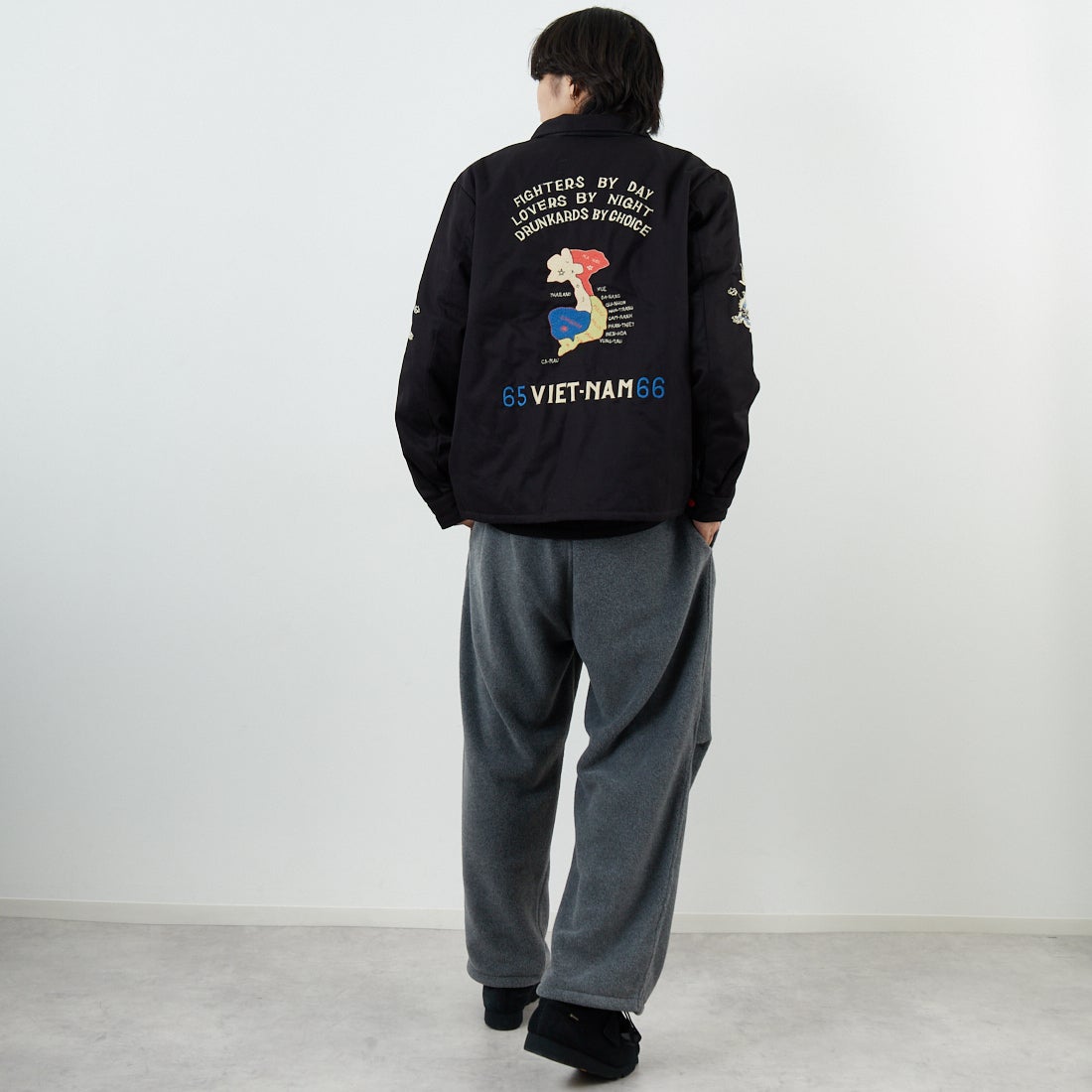 TAILOR TOYO [テーラートウヨウ] リバーシブルベトナムジャケット [TT15800] 119 BLACK &&モデル身長：179cm 着用サイズ：L&&