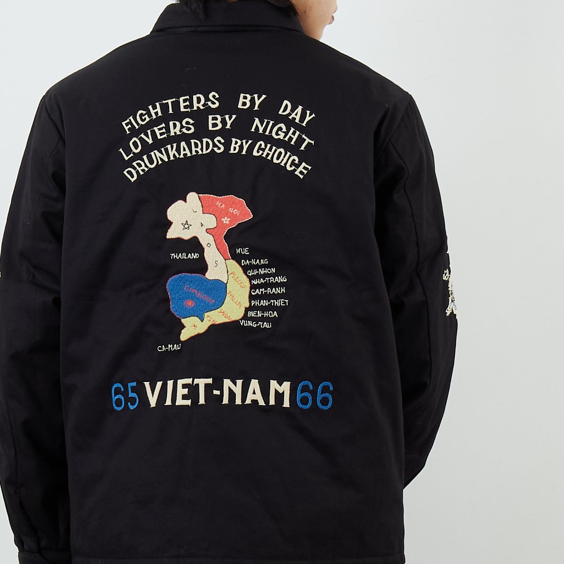 TAILOR TOYO [テーラートウヨウ] リバーシブルベトナムジャケット [TT15800] 119 BLACK &&モデル身長：179cm 着用サイズ：L&&