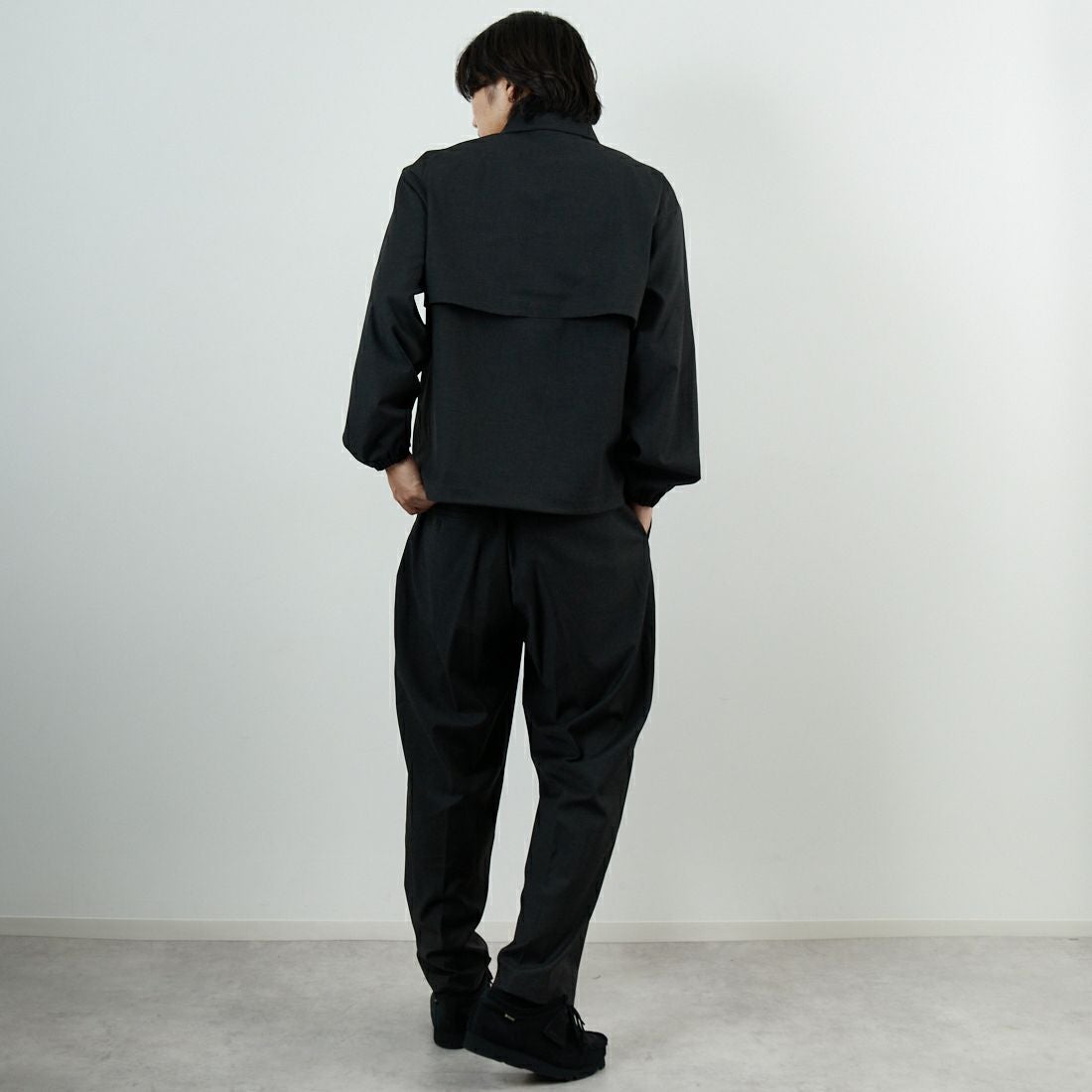 SLICK [スリック] TRギャバジン ストレッチコーチジャケット [5111043] 805 CHARCO &&モデル身長：179cm 着用サイズ：1&&