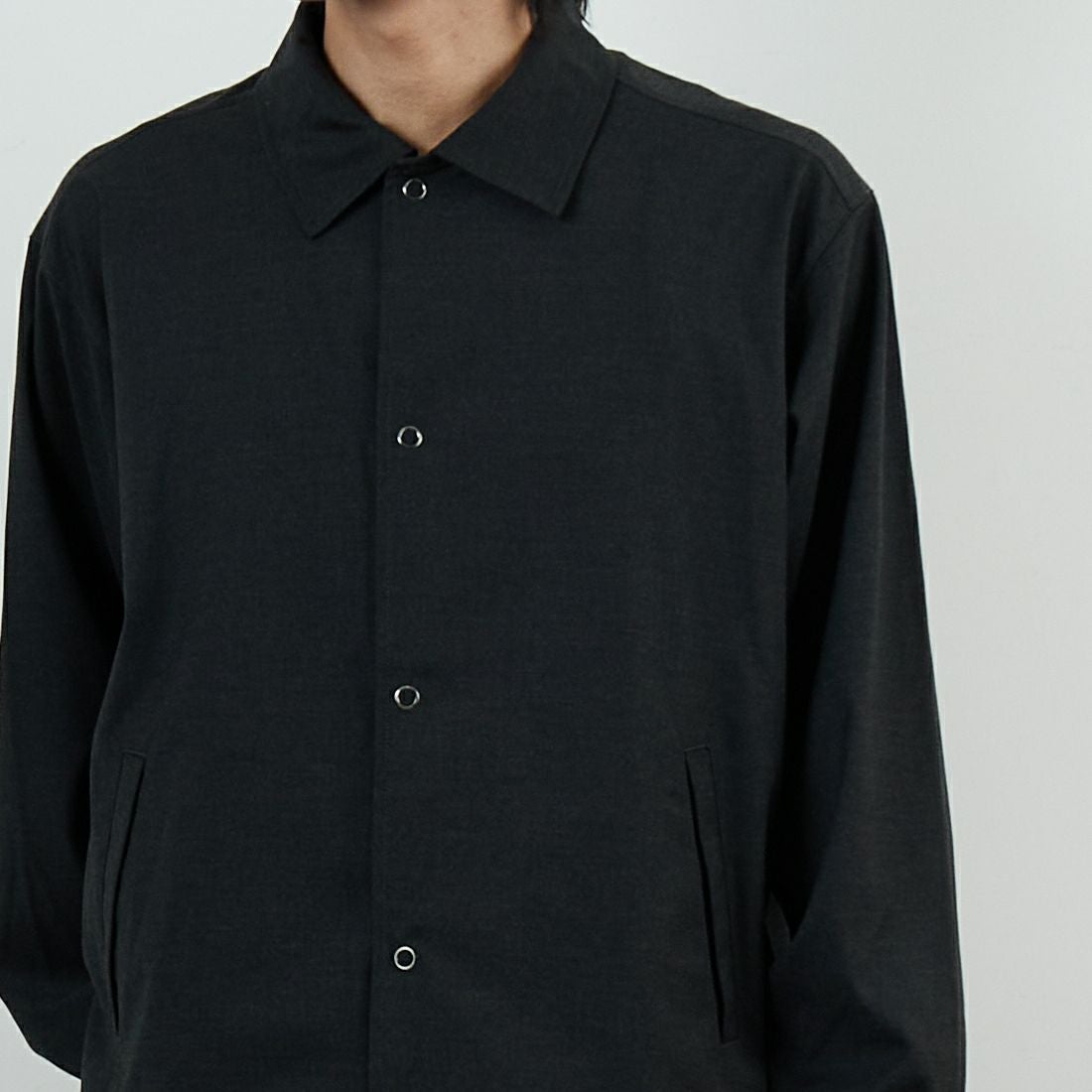 SLICK [スリック] TRギャバジン ストレッチコーチジャケット [5111043] 805 CHARCO &&モデル身長：179cm 着用サイズ：1&&